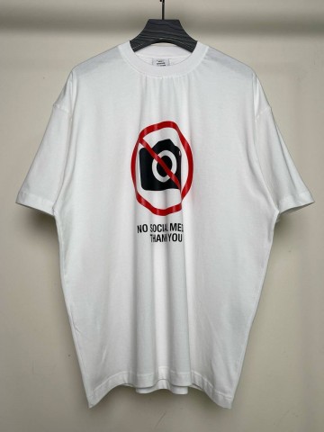 Футболка Vetements