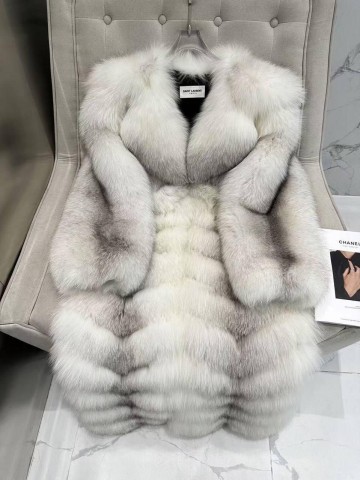 Шуба Yves Saint Laurent