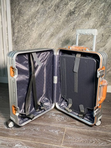 Чемодан Rimowa