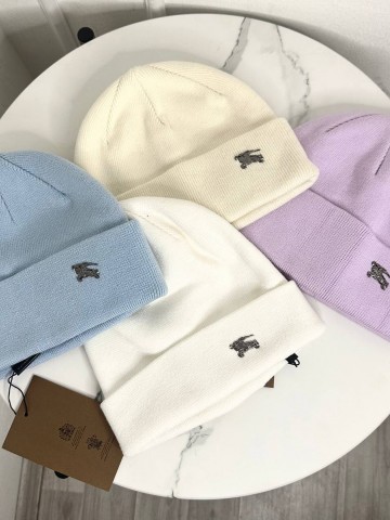 Шапка Burberry