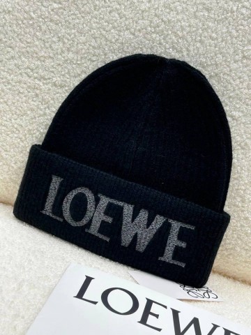 Шапка Loewe