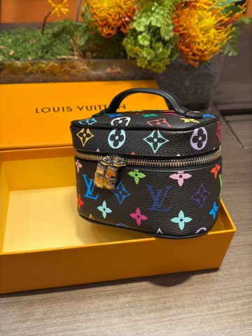 Косметичка Louis Vuitton