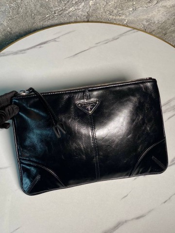 Клатч Prada