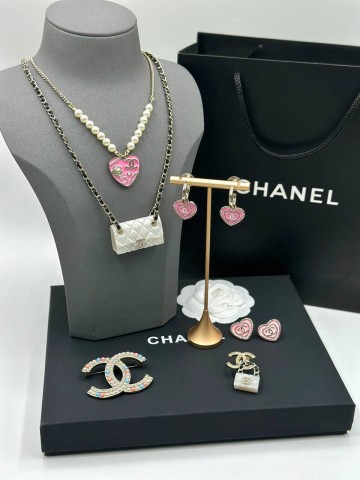 Серьги CHANEL
