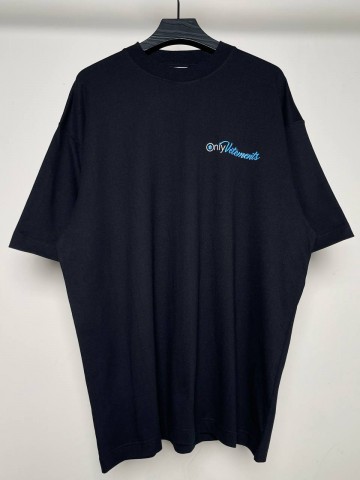 Футболка Vetements