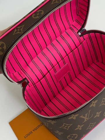 Косметичка Louis Vuitton