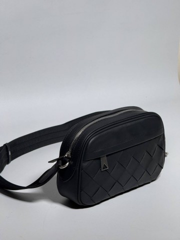 Сумка-мессенджер Bottega Veneta