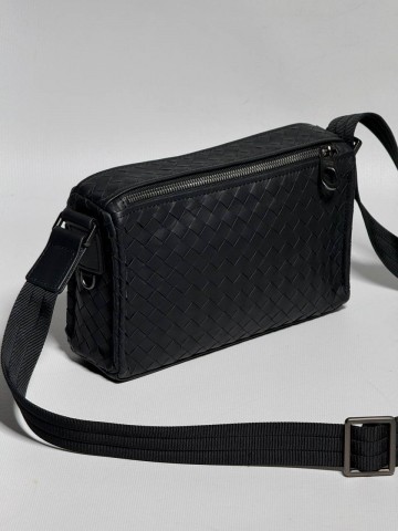 Сумка-мессенджер Bottega Veneta