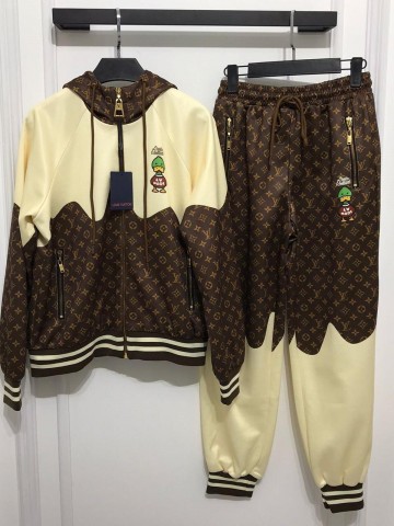 Костюм Gucci