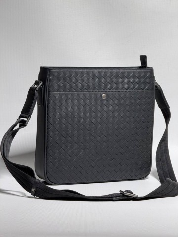 Сумка-мессенджер Bottega Veneta