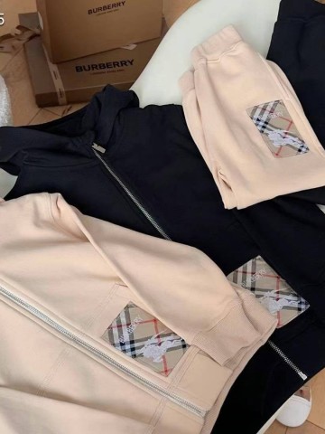 Костюм Burberry