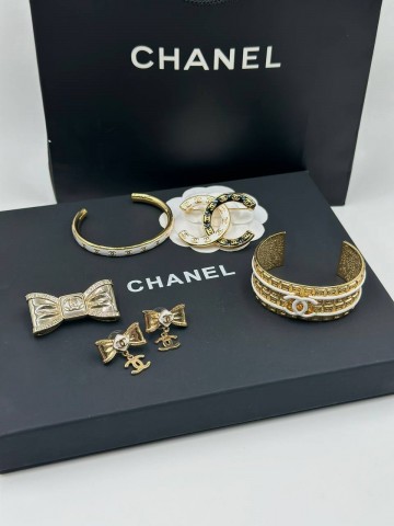 Серьги CHANEL