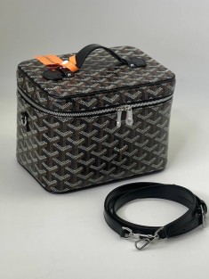 Косметичка Goyard