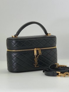 Косметичка Yves Saint Laurent