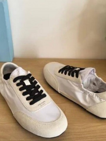 Кроссовки Prada
