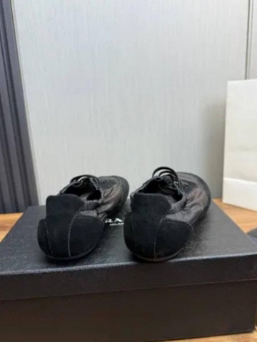 Кроссовки Prada