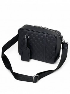 Сумка-мессенджер Louis Vuitton