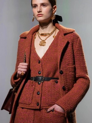 Жилет CHANEL