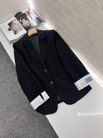 Костюм Prada