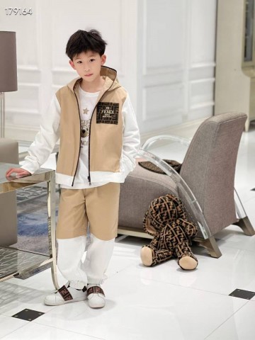 Костюм Fendi