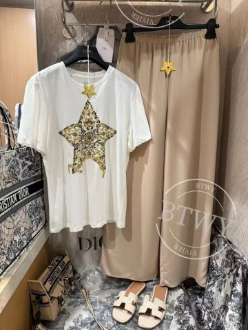 Костюм Dior