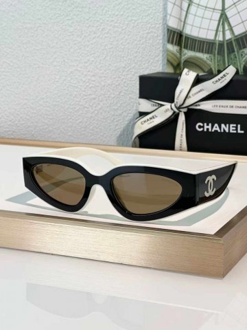 Солнцезащитные очки CHANEL