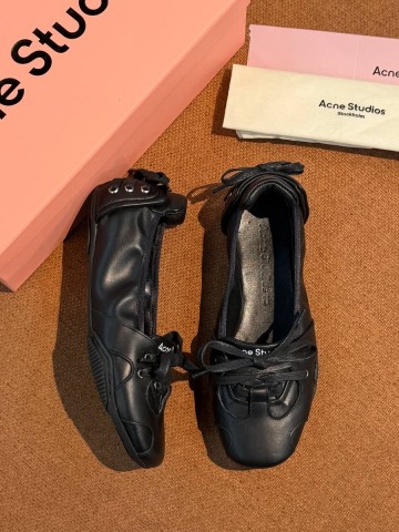 Acne Studios балетки