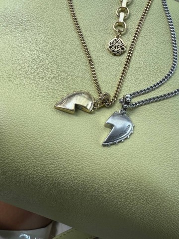 Alexander McQueen кулон #615301RR