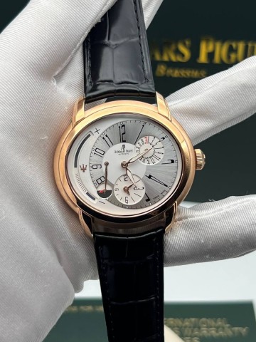Audemars Piguet часы #924396QE