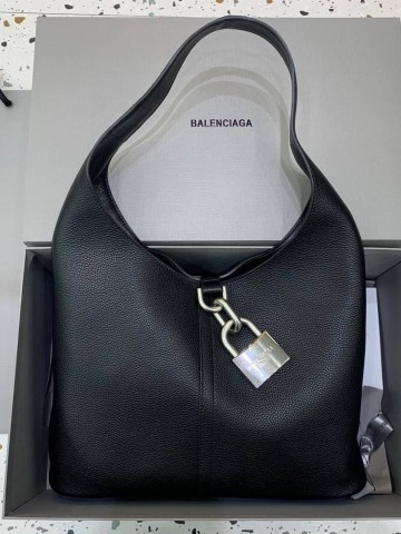 Balenciaga сумка #290861QI