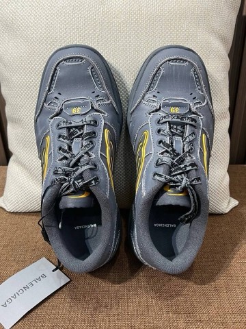 Balenciaga HAMPTONS WORN-OUT кроссовки #951637EN