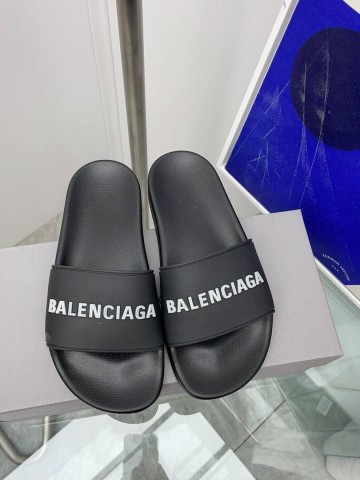 Balenciaga шлепанцы #933275QH