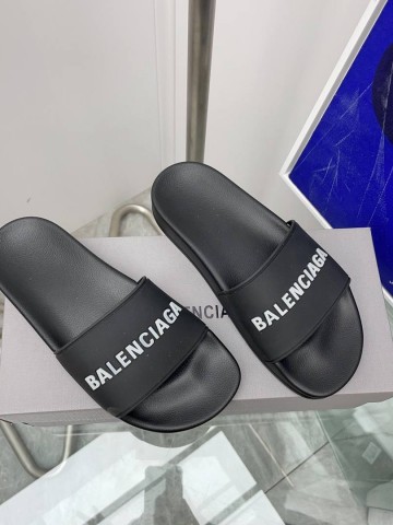 Balenciaga шлепанцы #933275QH