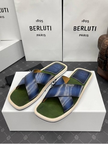 Berluti Sifnos Scritto шлепанцы #615889MF
