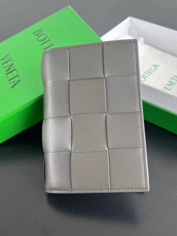Bottega Veneta обложка на паспорт #696304IT