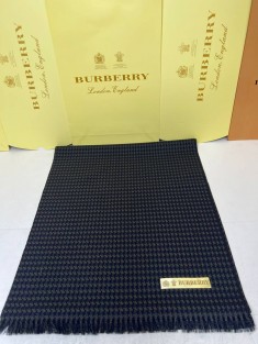 Burberry шарф