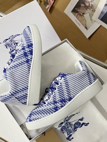 Burberry кроссовки #828265MP