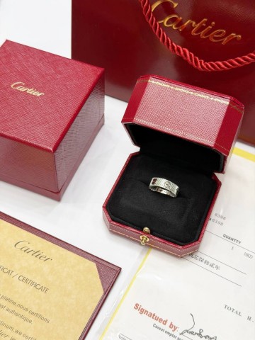 Cartier Love Unlimited кольцо