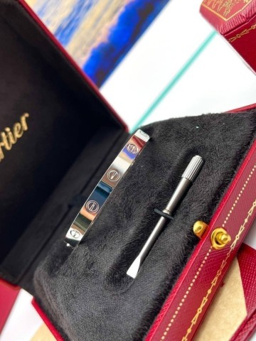 Cartier Love classic браслет
