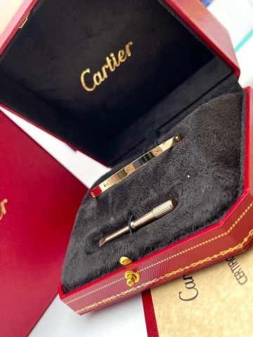 Cartier браслет