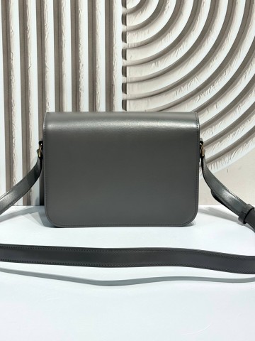 Celine CLASSIQUE TRIOMPHE сумка #307069CL