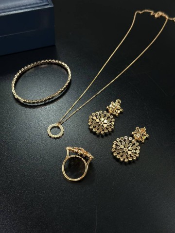 Chaumet BEE DE кулон #693456AQ