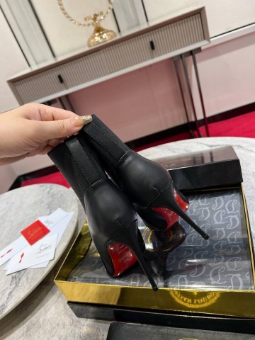 Christian Louboutin ботильоны #836132GZ