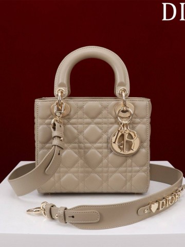 Dior Lady сумка