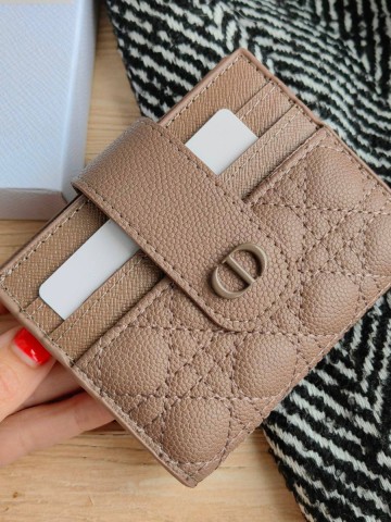 Dior картхолдер