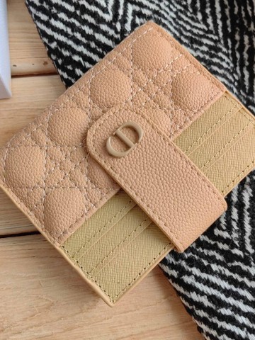 Dior картхолдер