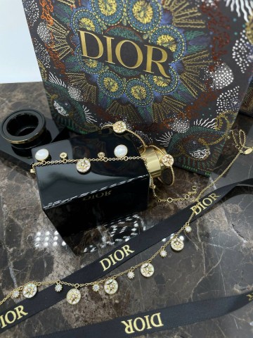 Dior колье
