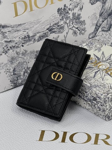 Dior картхолдер