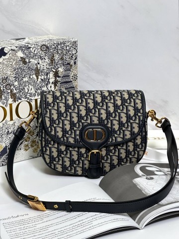 Dior Bobby сумка