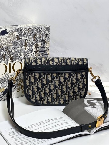 Dior Bobby сумка